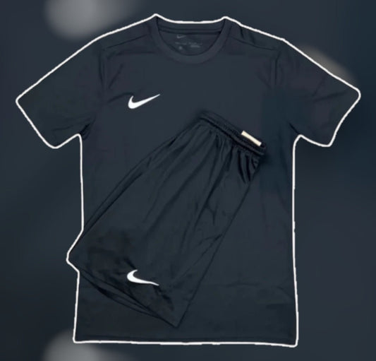 NIKE DRI FIT ESSENTIALS SET (BLACK)